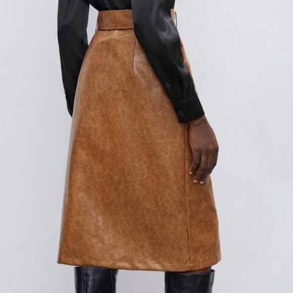 Luxe Vegan Leather Split hem Belted Midi Skirt - Picture 2 of 7